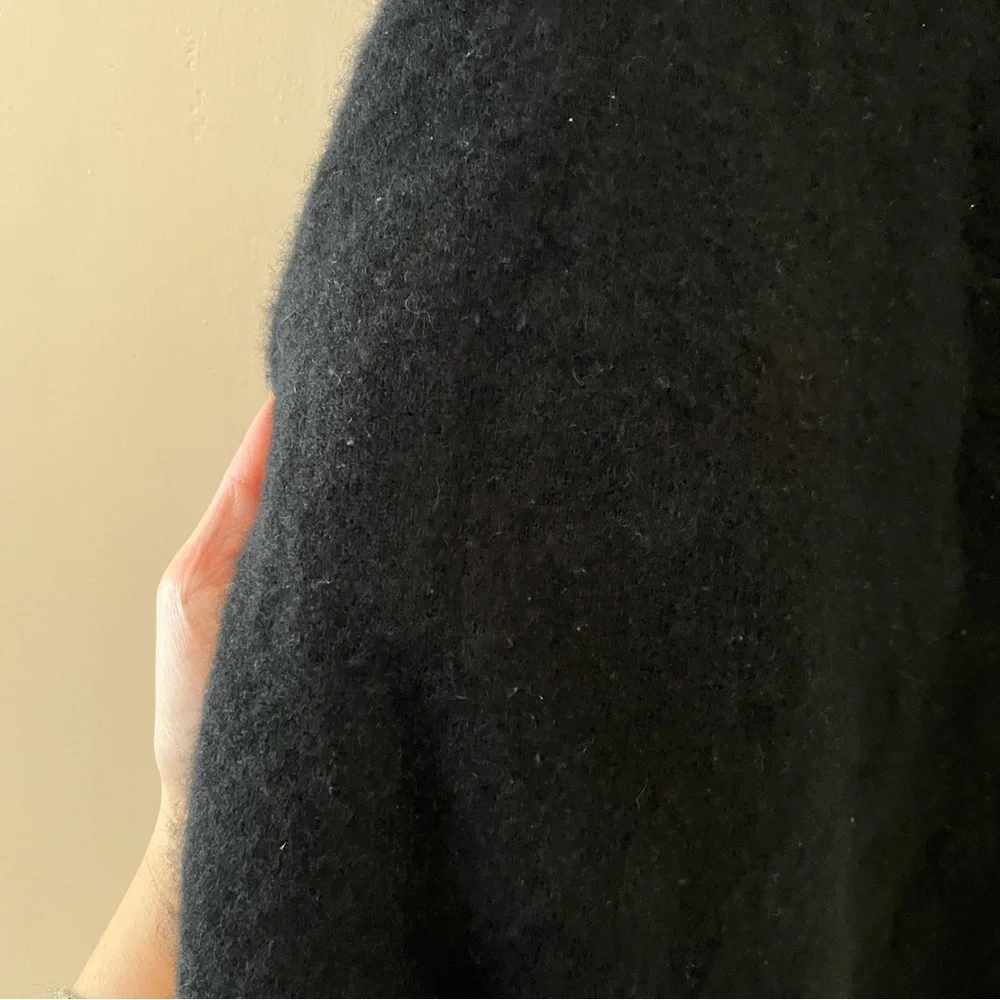Nili Lotan | black cashmere sweater - Picture 4 of 6